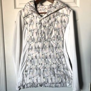 Lululemon fluff off jacket down puff